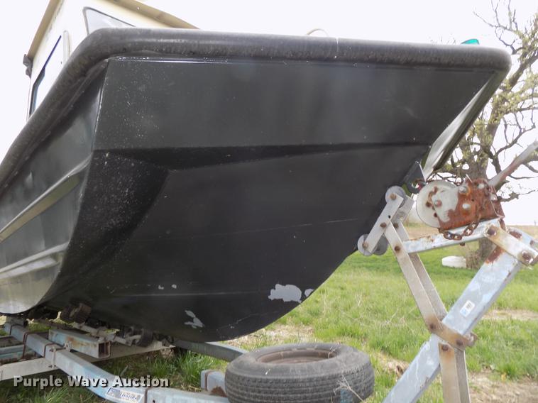 image for item DZ9688 1994 Monark boat