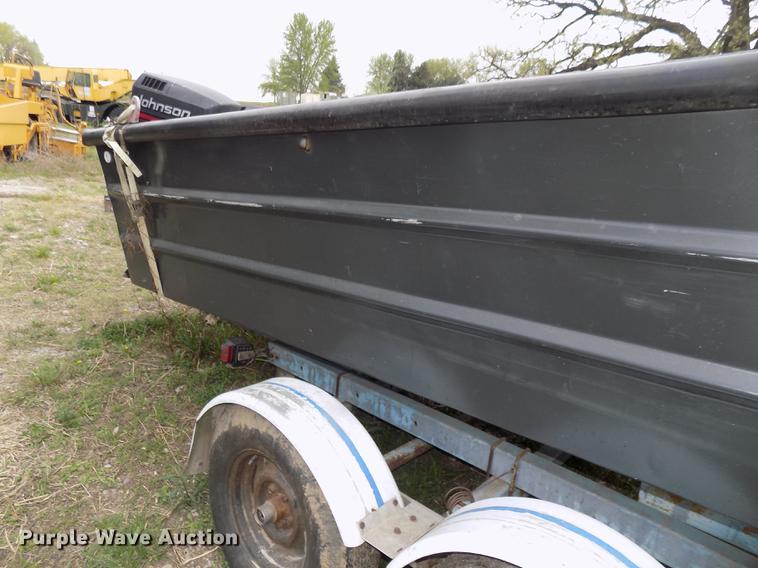 image for item DZ9688 1994 Monark boat