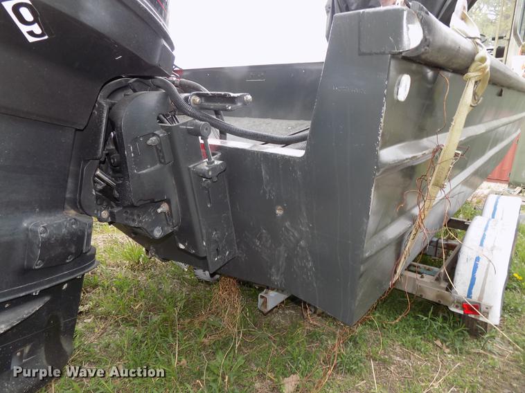 image for item DZ9688 1994 Monark boat