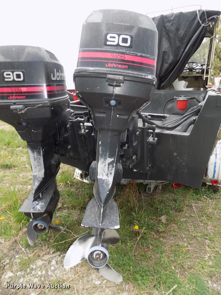 image for item DZ9688 1994 Monark boat