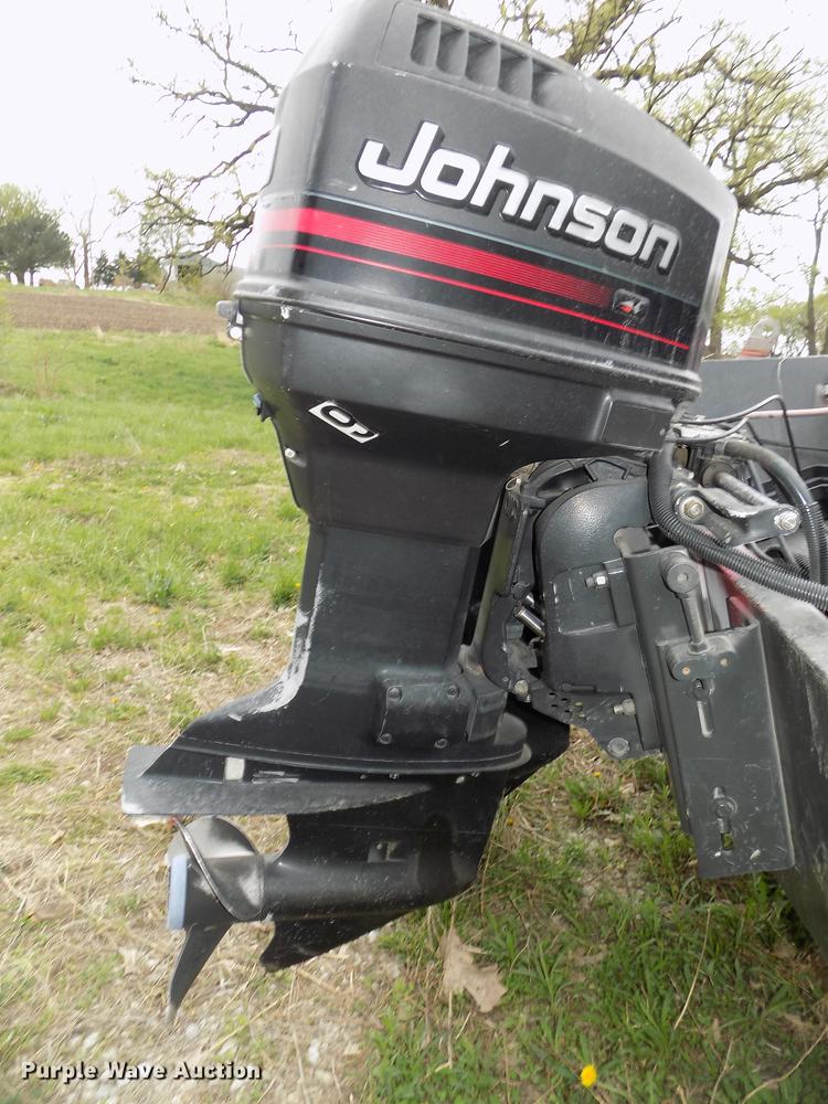 image for item DZ9688 1994 Monark boat