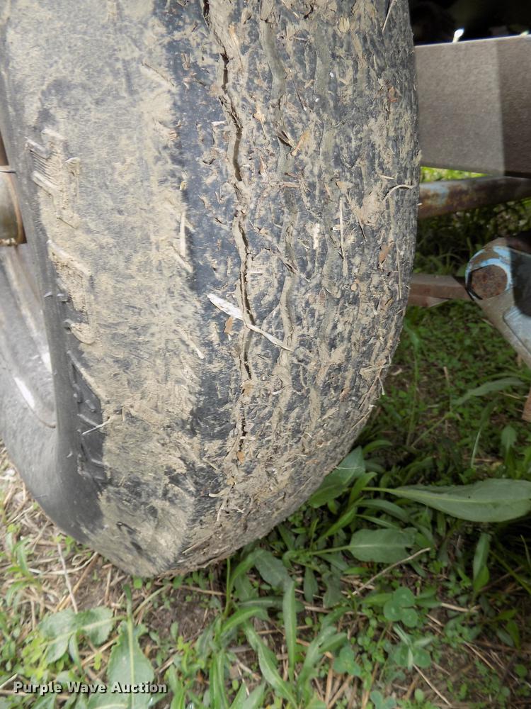 image for item DZ9688 1994 Monark boat