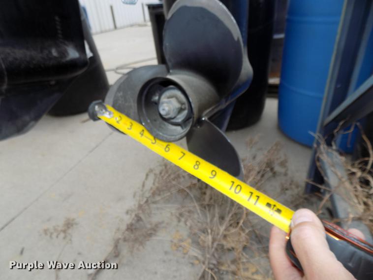 image for item DZ9689 (3) 1999 Mercury 55 Sea Pro outboard motors