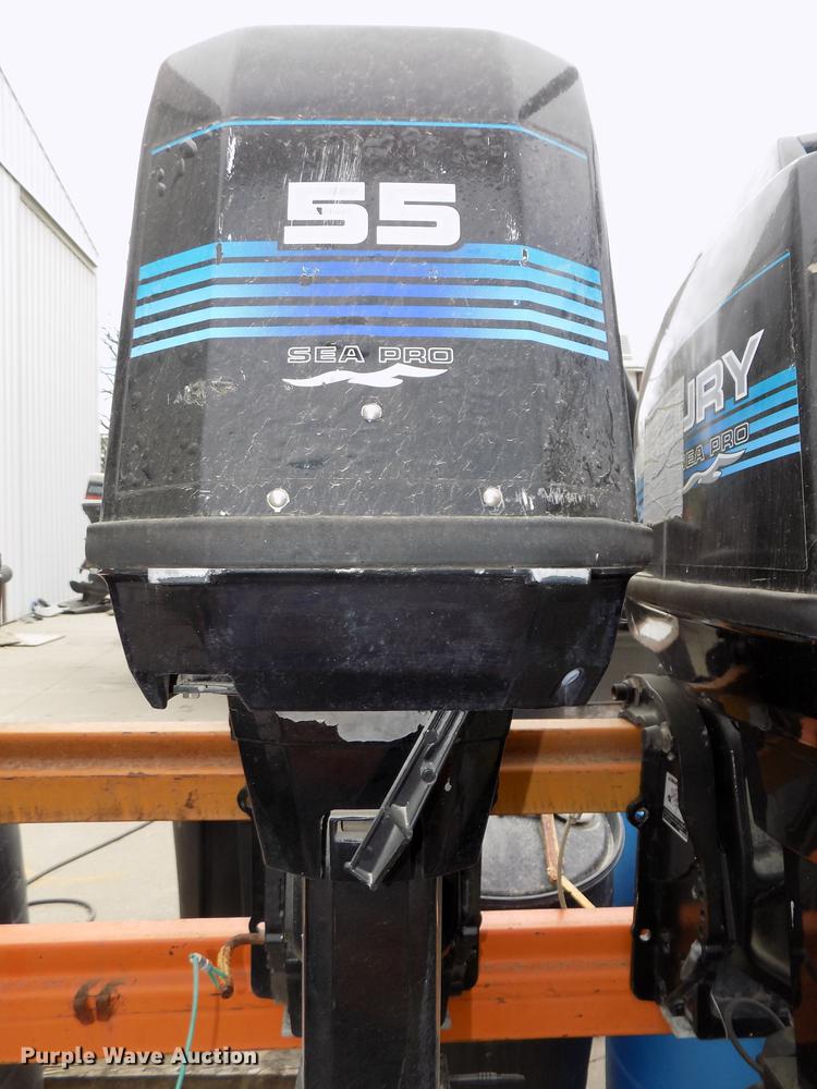 image for item DZ9689 (3) 1999 Mercury 55 Sea Pro outboard motors