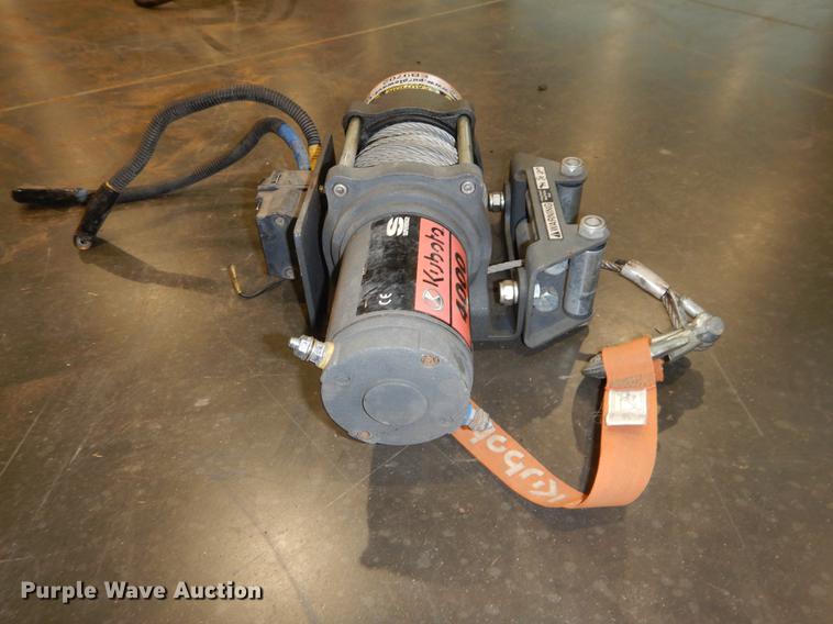image for item EB9702 Kubota 4000 winch assembly