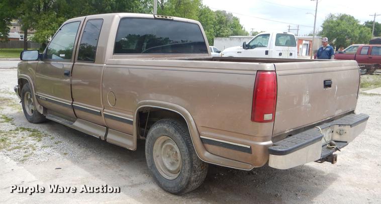 image for item ED9255 1997 Chevrolet C1500 Ext. Cab pickup truck