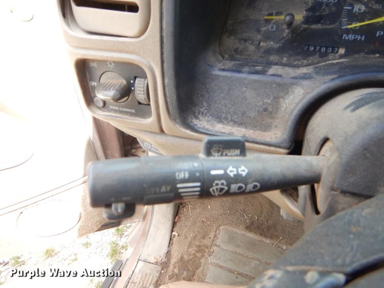 image for item ED9255 1997 Chevrolet C1500 Ext. Cab pickup truck