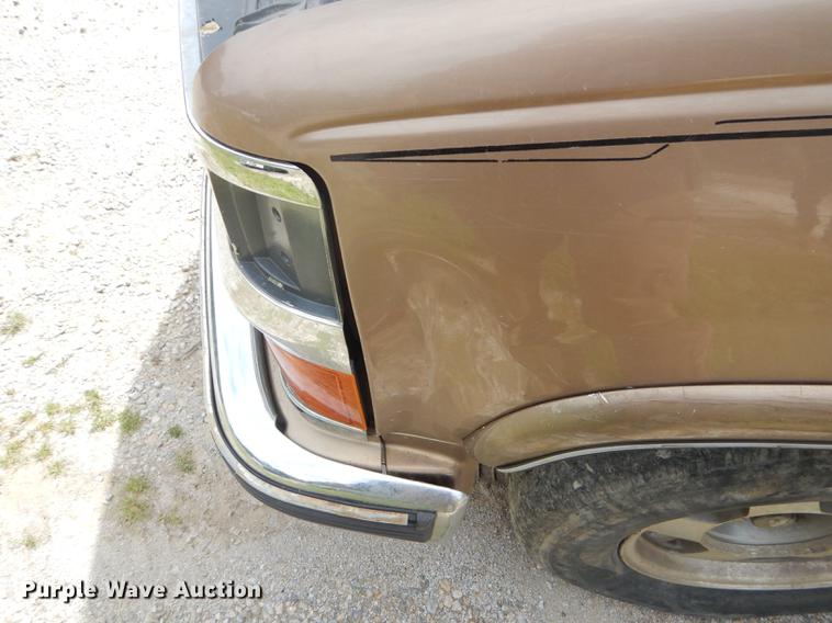 image for item ED9255 1997 Chevrolet C1500 Ext. Cab pickup truck