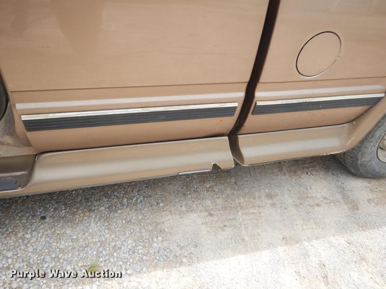 image for item ED9255 1997 Chevrolet C1500 Ext. Cab pickup truck