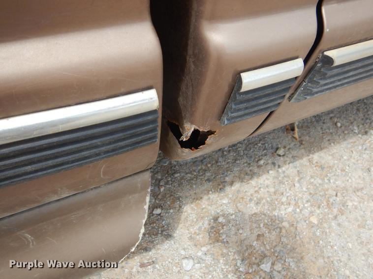 image for item ED9255 1997 Chevrolet C1500 Ext. Cab pickup truck