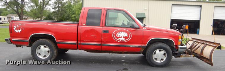 image for item ED9268 1997 Chevrolet K1500 Ext. Cab pickup truck