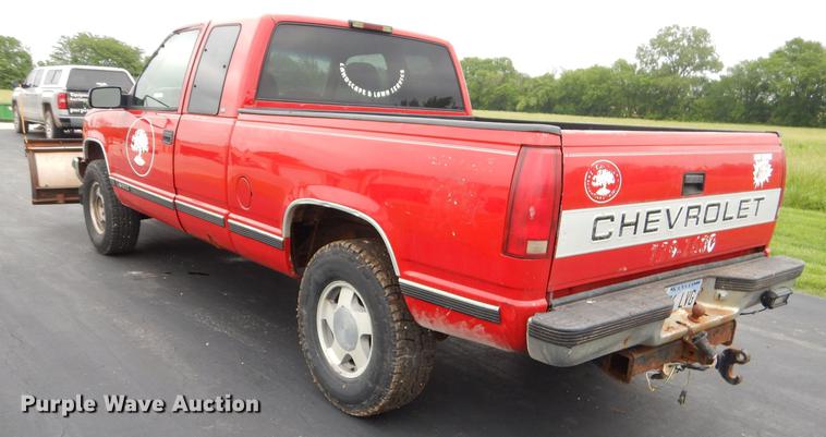 image for item ED9268 1997 Chevrolet K1500 Ext. Cab pickup truck