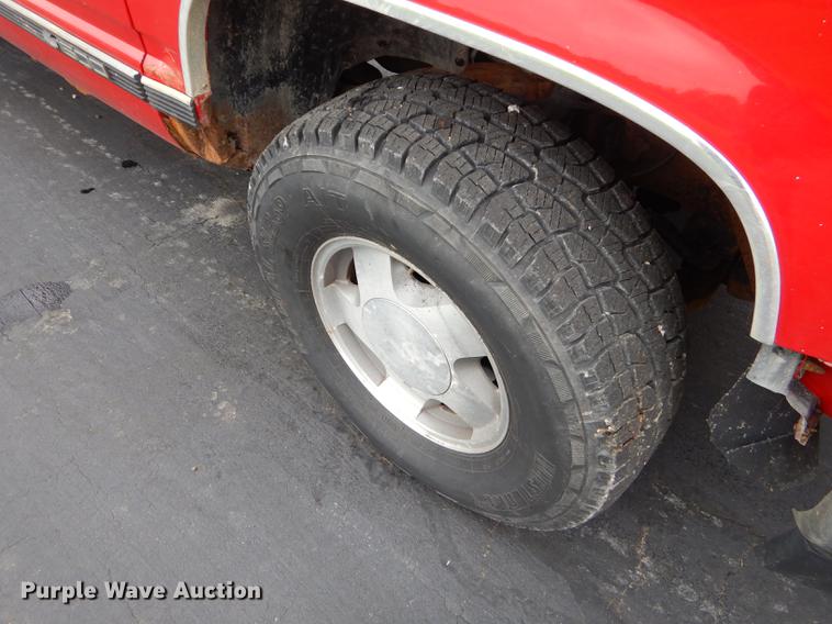 image for item ED9268 1997 Chevrolet K1500 Ext. Cab pickup truck