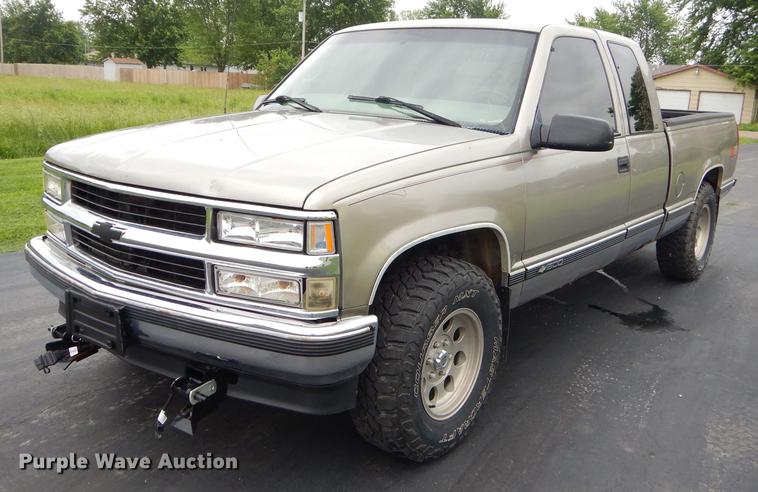image for item ED9271 1998 Chevrolet K1500 Ext. Cab pickup truck