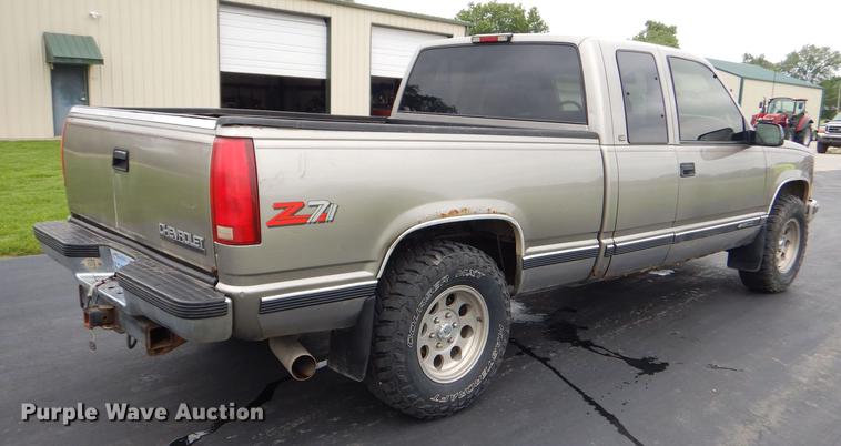 image for item ED9271 1998 Chevrolet K1500 Ext. Cab pickup truck