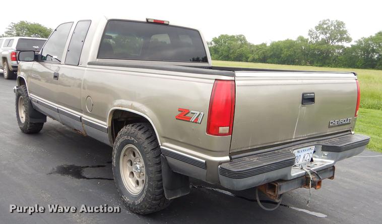 image for item ED9271 1998 Chevrolet K1500 Ext. Cab pickup truck
