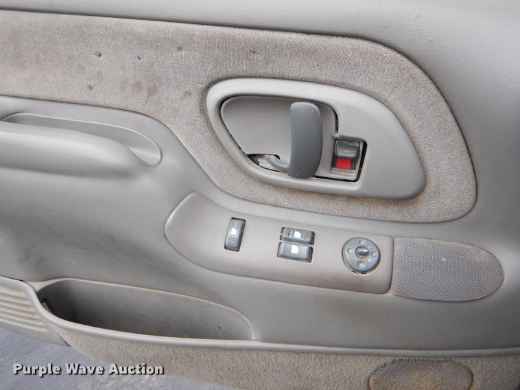 image for item ED9271 1998 Chevrolet K1500 Ext. Cab pickup truck