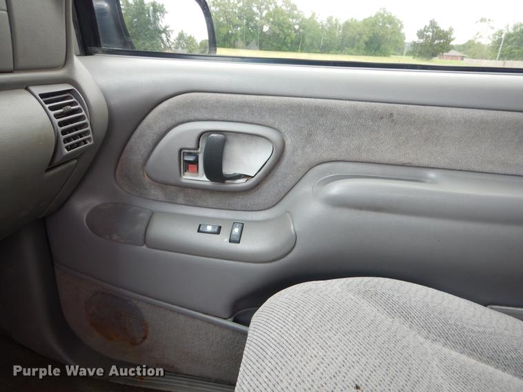 image for item ED9271 1998 Chevrolet K1500 Ext. Cab pickup truck