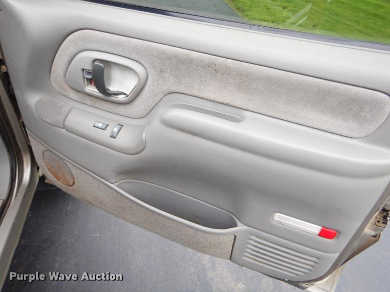 image for item ED9271 1998 Chevrolet K1500 Ext. Cab pickup truck