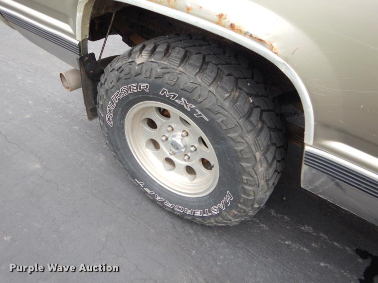 image for item ED9271 1998 Chevrolet K1500 Ext. Cab pickup truck