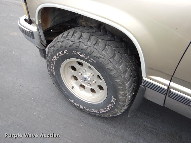 image for item ED9271 1998 Chevrolet K1500 Ext. Cab pickup truck