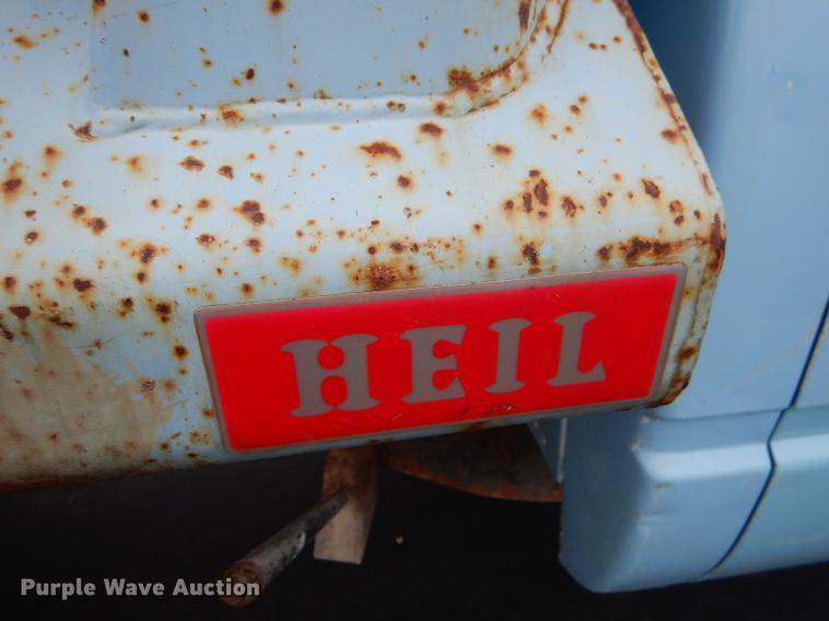 image for item ED9272 2002 Chevrolet Silverado 3500 dump bed pickup truck