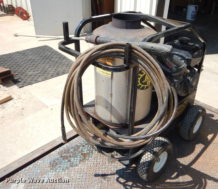 image for item ED9279 Easy Kleen Magnum Gold 4000 pressure washer