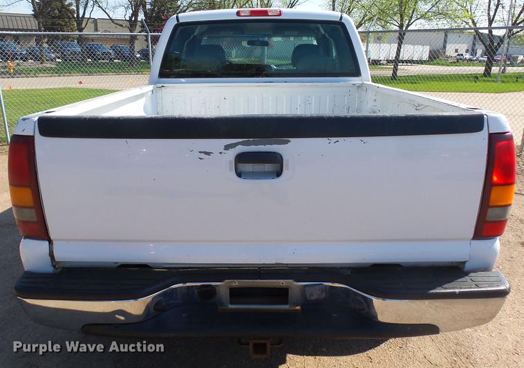 image for item EF9527 2002 Chevrolet Silverado 1500 Ext. Cab pickup truck