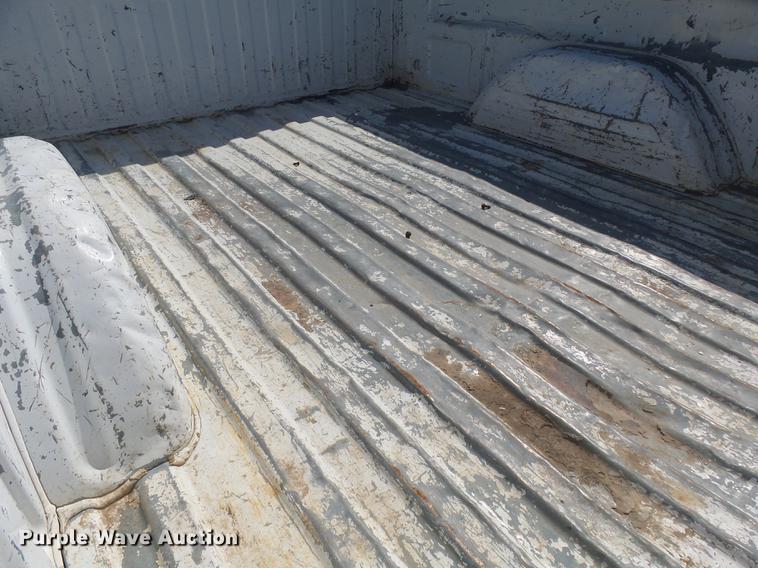 image for item EF9527 2002 Chevrolet Silverado 1500 Ext. Cab pickup truck