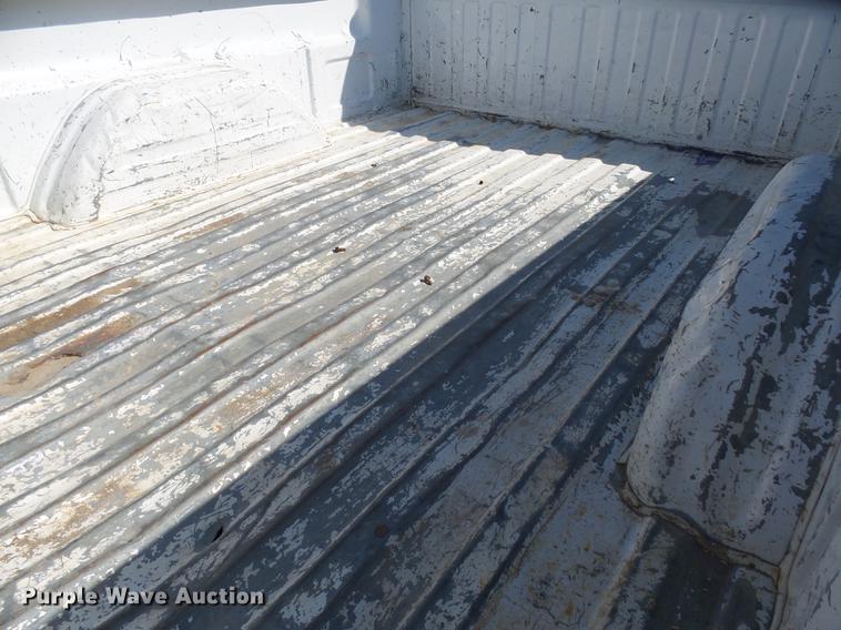 image for item EF9527 2002 Chevrolet Silverado 1500 Ext. Cab pickup truck