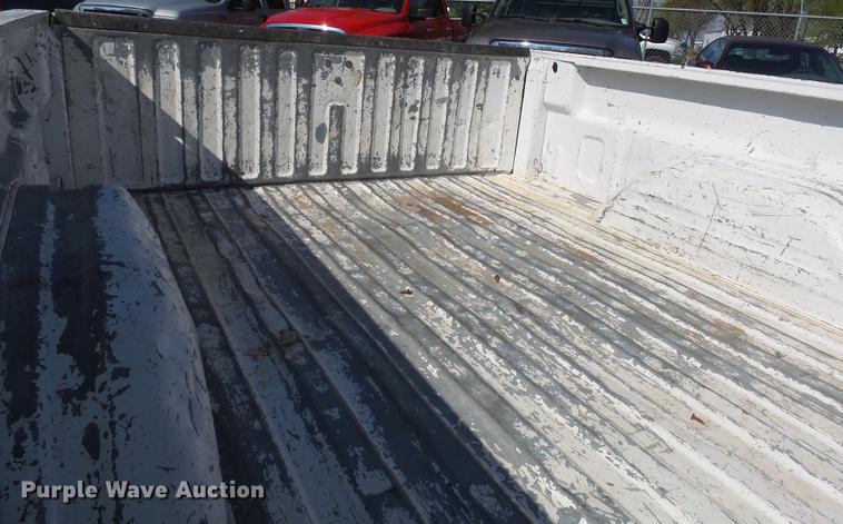 image for item EF9527 2002 Chevrolet Silverado 1500 Ext. Cab pickup truck