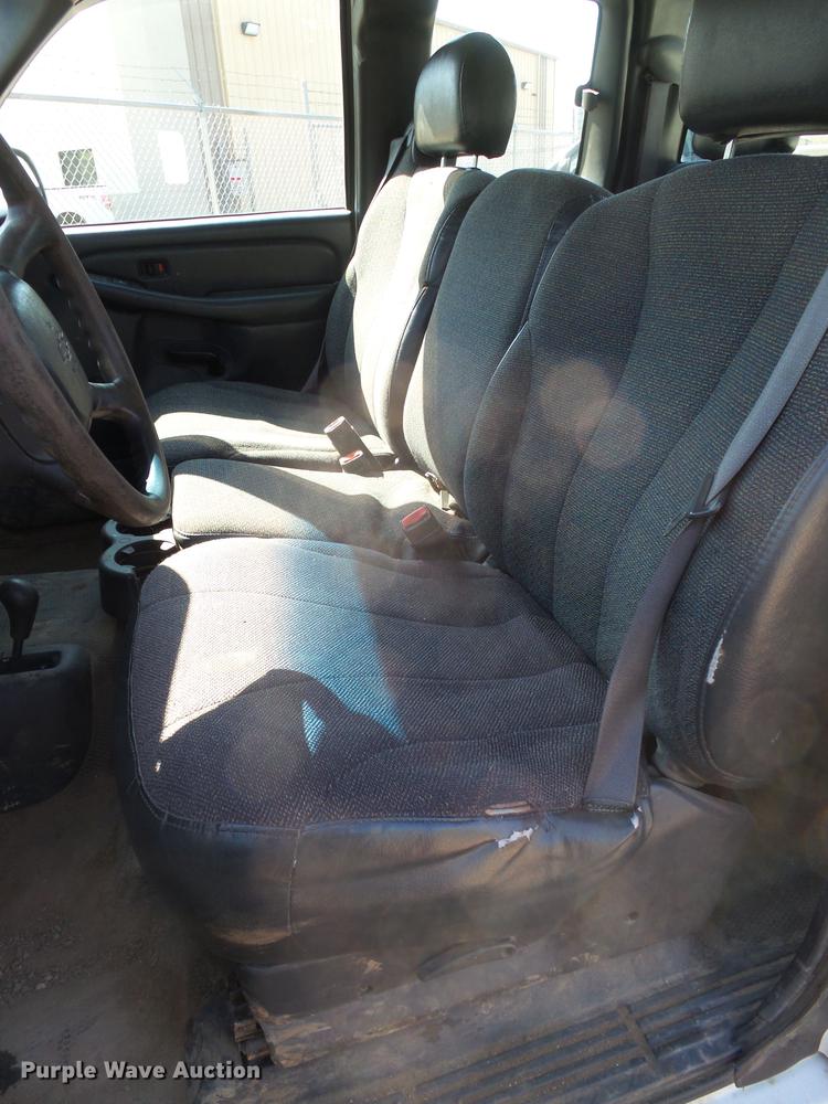 image for item EF9527 2002 Chevrolet Silverado 1500 Ext. Cab pickup truck