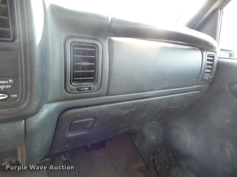 image for item EF9527 2002 Chevrolet Silverado 1500 Ext. Cab pickup truck