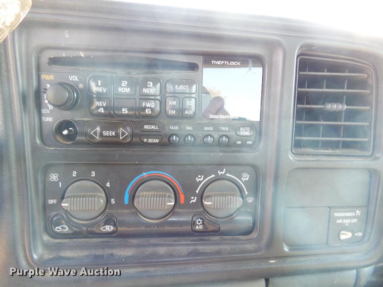 image for item EF9527 2002 Chevrolet Silverado 1500 Ext. Cab pickup truck