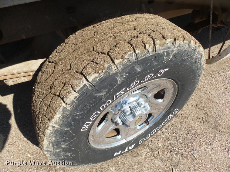 image for item EF9527 2002 Chevrolet Silverado 1500 Ext. Cab pickup truck