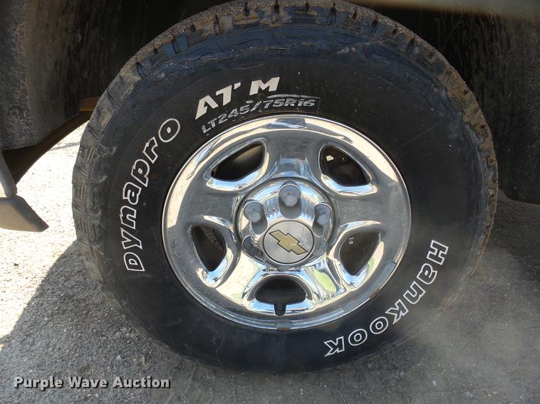 image for item EF9527 2002 Chevrolet Silverado 1500 Ext. Cab pickup truck