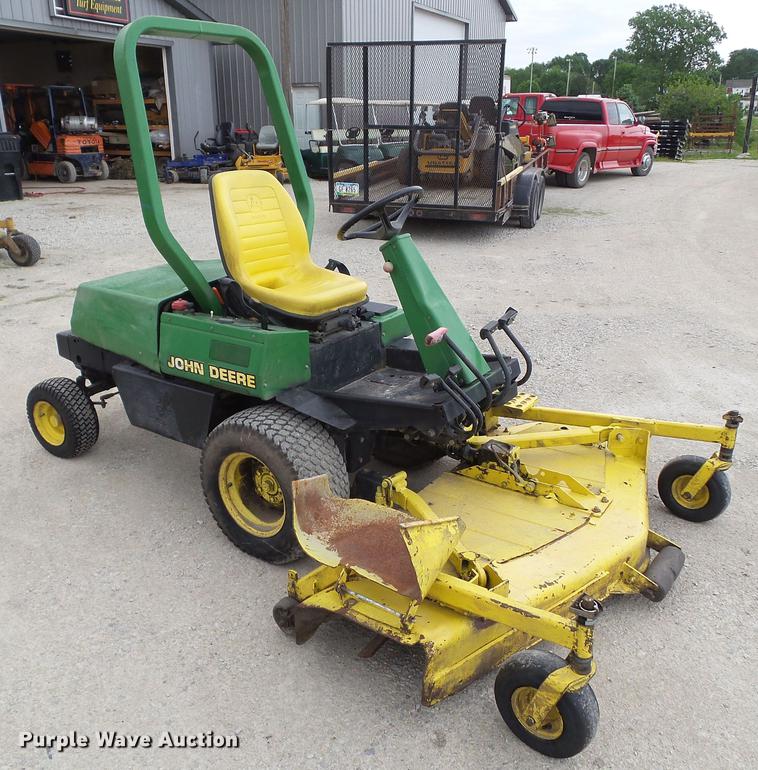 image for item EM9751 John Deere F935 lawn mower