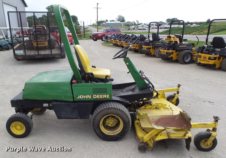 image for item EM9751 John Deere F935 lawn mower