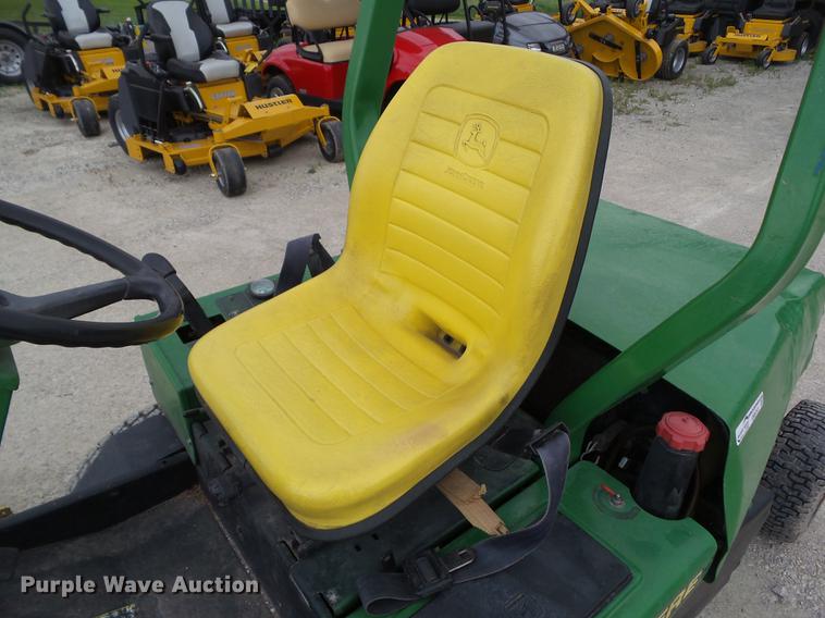 image for item EM9751 John Deere F935 lawn mower