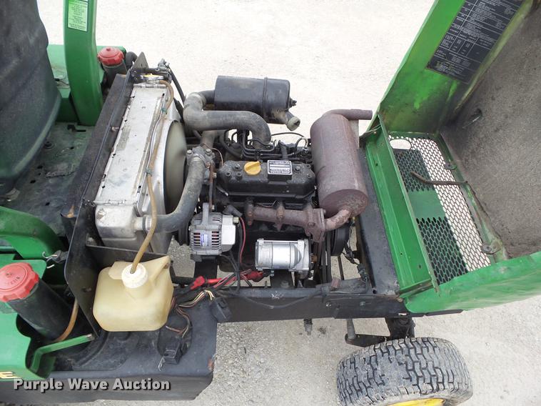 image for item EM9751 John Deere F935 lawn mower