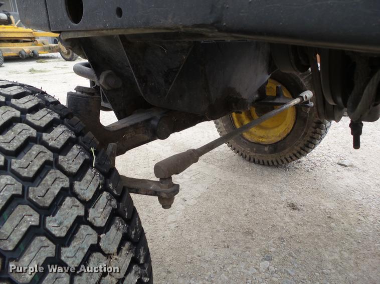 image for item EM9751 John Deere F935 lawn mower