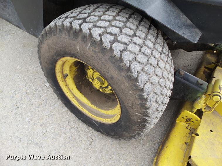 image for item EM9751 John Deere F935 lawn mower