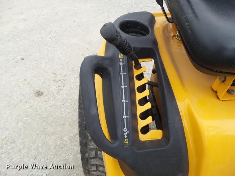 image for item EM9752 2008 Cub Cadet GT1554 lawn mower