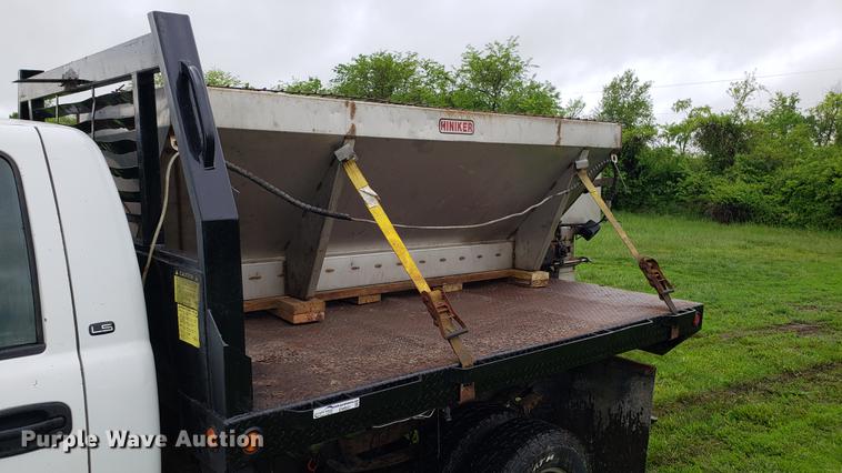 image for item EN9931 2001 Chevrolet Silverado 3500 dump bed pickup truck