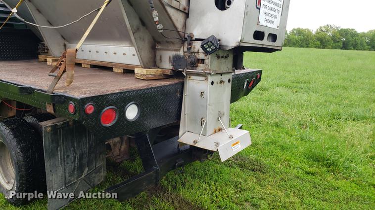 image for item EN9931 2001 Chevrolet Silverado 3500 dump bed pickup truck