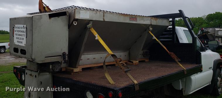 image for item EN9931 2001 Chevrolet Silverado 3500 dump bed pickup truck