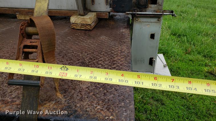 image for item EN9931 2001 Chevrolet Silverado 3500 dump bed pickup truck