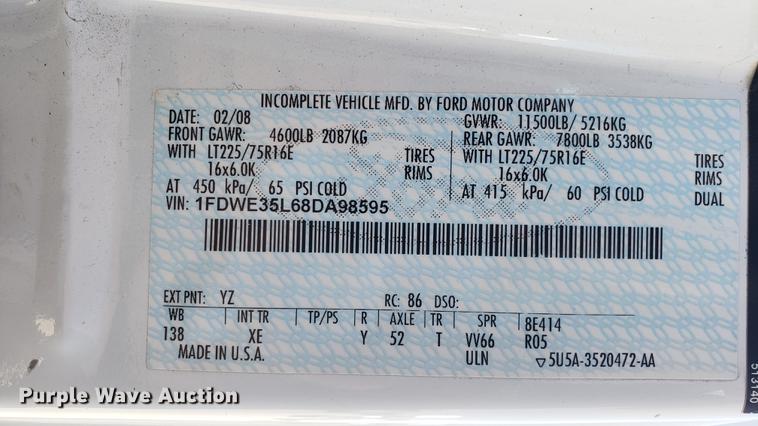 image for item EN9989 2008 Ford E350 Super Duty shuttle bus