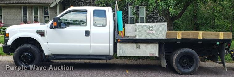 image for item EN9993 2008 Ford F350 Super Duty SuperCab flatbed pickup truck