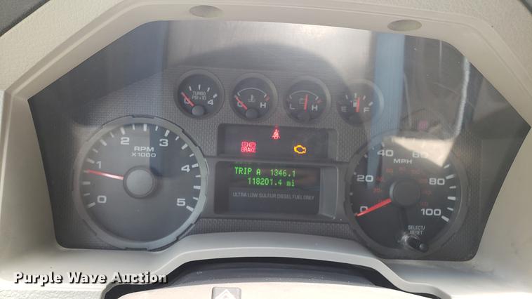 image for item EN9993 2008 Ford F350 Super Duty SuperCab flatbed pickup truck